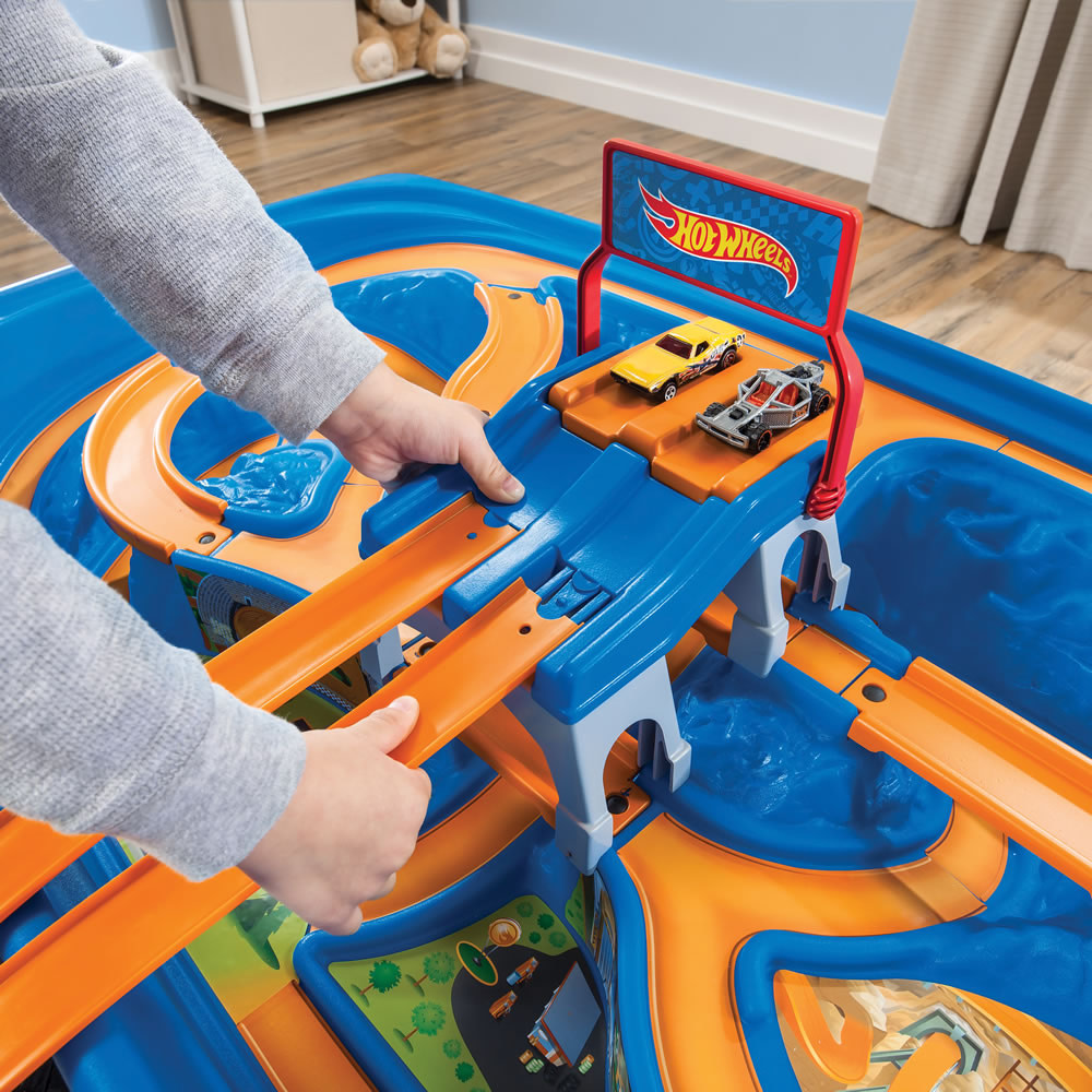 Buy Hot Wheels™ Car & Track Play Table™ For Kids | Step2 Arabia