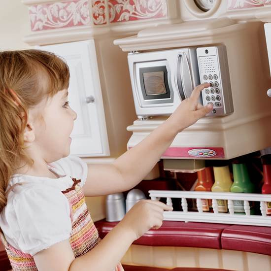 step 2 lifestyle partytime kitchen
